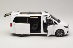 Mercedes V-Class W447 AMG Line Biely Norev 1:18 183876 Kov – obrázok 4 z 8