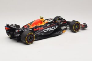 Oracle Red Bull Racing RB19 S. Perez Abu Dhabi GP 2023 Minichamps 1:18 110232311 Živica – obrázok 2 z 7