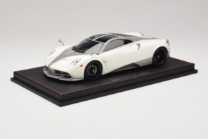 Pagani Huayra Luminous Green AB 1:18 REMC041 Živica – obrázok 2 z 7