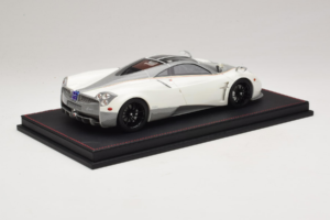 Pagani Huayra Luminous Green AB 1:18 REMC041 Živica – obrázok 3 z 7