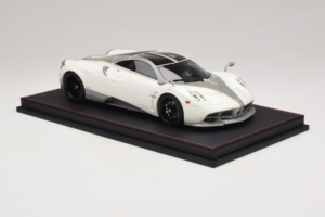 Pagani Huayra Luminous Green AB 1:18 REMC041 Živica – obrázok 4 z 7