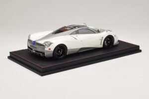 Pagani Huayra Luminous Green AB 1:18 REMC041 Živica – obrázok 3 z 7