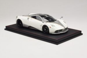 Pagani Huayra Luminous Green AB 1:18 REMC041 Živica – obrázok 4 z 7