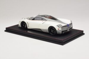 Pagani Huayra Luminous Green AB 1:18 REMC041 Živica – obrázok 5 z 7