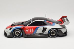 Porsche 911 992 GT3 R Rennsport GT Spirit 1:18 GT495 Živica – obrázok 3 z 6