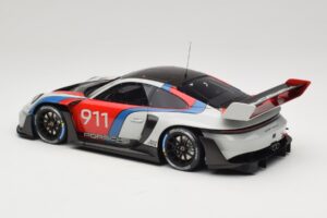Porsche 911 992 GT3 R Rennsport GT Spirit 1:18 GT495 Živica – obrázok 5 z 6