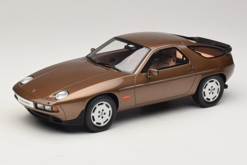 Porsche 928 S Tobacco Metallic GT Spirit 1:18 GT1005 Živica