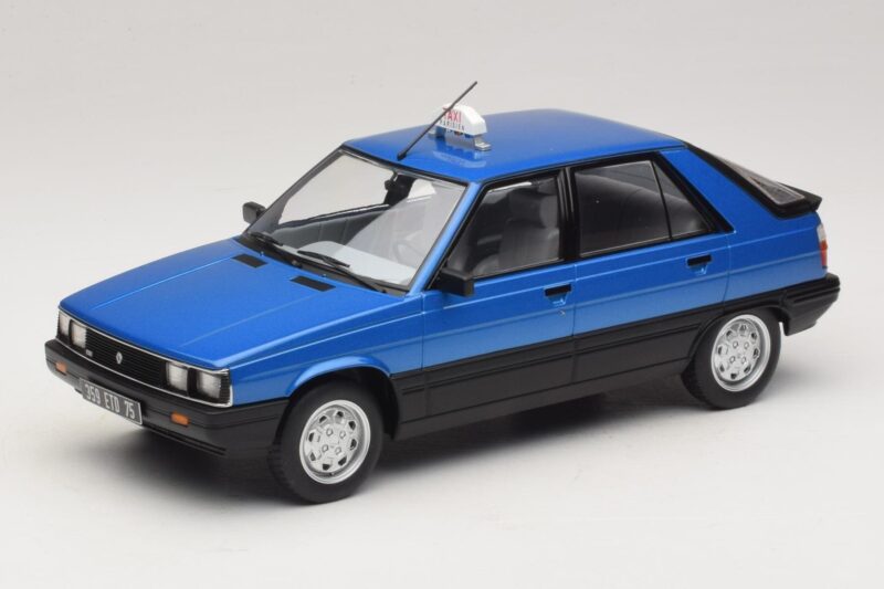 Renault 11 GTL Taxi James Bond MCG 1:18 MCG18833 Kov