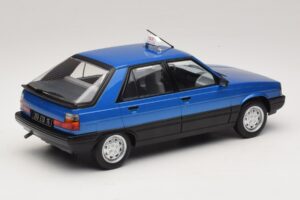 Renault 11 GTL Taxi James Bond MCG 1:18 MCG18833 Kov – obrázok 2 z 6