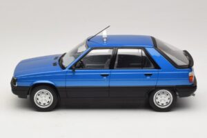 Renault 11 GTL Taxi James Bond MCG 1:18 MCG18833 Kov – obrázok 3 z 6