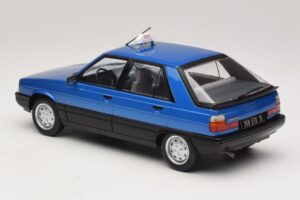 Renault 11 GTL Taxi James Bond MCG 1:18 MCG18833 Kov – obrázok 5 z 6