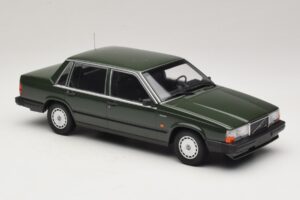 Volvo 740 GL Tmavo Zelený Minichamps 1:18 155171702 Kov – obrázok 4 z 6