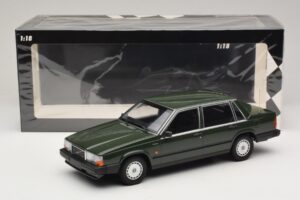 Volvo 740 GL Tmavo Zelený Minichamps 1:18 155171702 Kov – obrázok 6 z 6