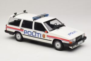 Volvo 740 GL Kombi Politi Norway Minichamps 1:18 155171796 Kov – obrázok 4 z 6