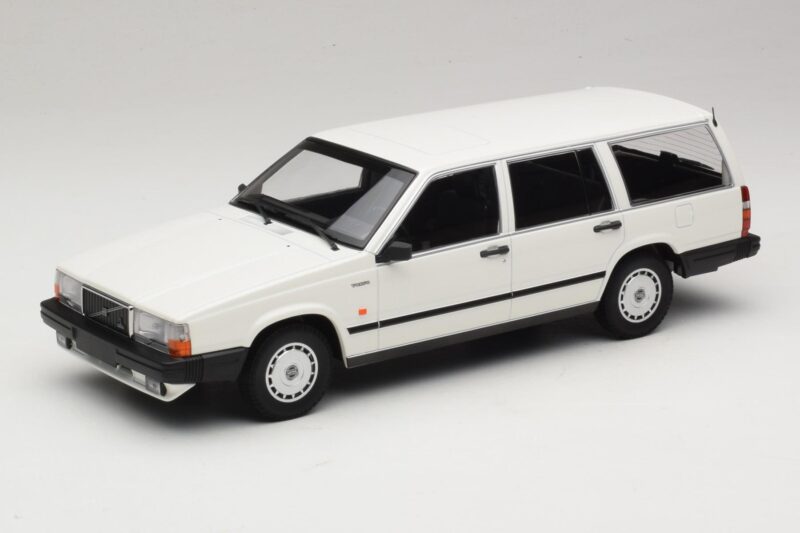 Volvo 740 GL Kombi Biely Minichamps 1:18 155171772 Kov