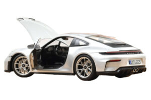 Porsche 911 992.2 GT3 Touring Package GT Silver Metallic Norev 1:18 187002 Kov – obrázok 2 z 5