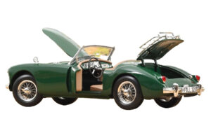 MG MGA British Racing Green Norev 1:18 182610 Kov – obrázok 2 z 5