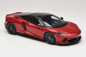 McLaren GTS Červený GT Spirit 1:18 GT971 Živica – obrázok 4 z 6