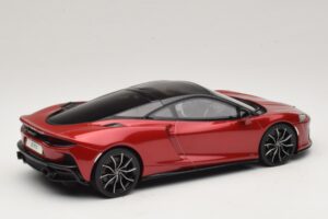 McLaren GTS Červený GT Spirit 1:18 GT971 Živica – obrázok 2 z 6