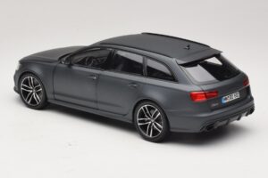 Audi RS6 C7 Avant Daytona Grey Minichamps 1:18 5011216225 Kov – obrázok 6 z 8
