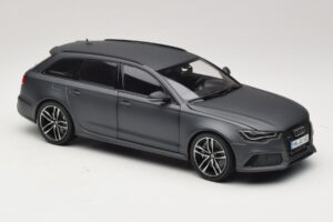 Audi RS6 C7 Avant Daytona Grey Minichamps 1:18 5011216225 Kov – obrázok 7 z 8