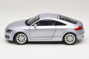 Audi TT 8N Silverblue Metallic Minichamps 1:18 100015020 Kov – obrázok 4 z 8