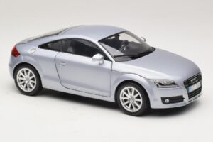 Audi TT 8N Silverblue Metallic Minichamps 1:18 100015020 Kov – obrázok 6 z 8