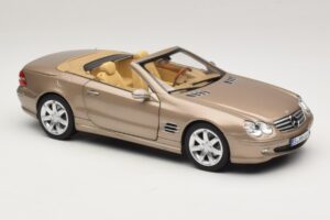 Mercedes SL500 R230 Travertine Beige Norev 1:18 183843 Kov – obrázok 7 z 9