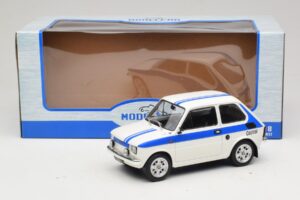 Fiat 126 Castrol Livery Biely Modrý MCG 1:18 MCG18666 Kov – obrázok 6 z 6