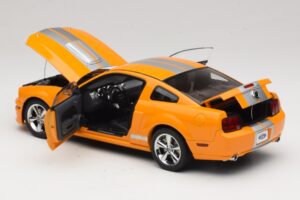 Ford Mustang GT S197 Grabber Orange Metallic AUTOart 1:18 73117-A1 Kov – obrázok 5 z 8