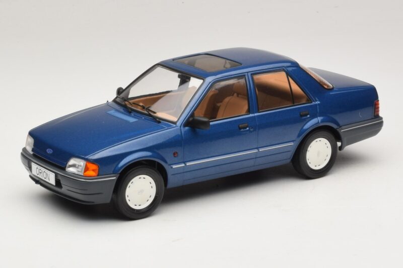 Ford Orion Mk2 1.6i Metallic Blue MCG 1:18 MCG18490 Kov