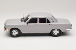 GAZ Volga GAZ-24-10 Šedý MCG 1:18 MCG18016 Kov – obrázok 3 z 6