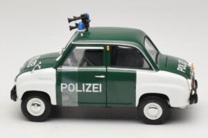 Goggomobil T250 Polícia Revell 1:18 08976-R1 Kov – obrázok 3 z 6