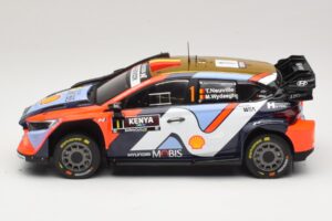 Hyundai i20 N Rally1 #1 T. Neuville / M. Wydaeghe Safari Rally Kenya 2025 IXO 1:18 18RMC247B Kov – obrázok 3 z 6
