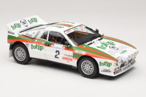 Lancia 037 #2 A. Bettega / M. Perissinot Rally San Marino 1984 Kyosho 1:18 08306F Kov – obrázok 6 z 8