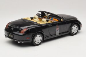 Lexus SC430 Kabriolet Čierny Motormax 1:18 73119 Kov – obrázok 2 z 6