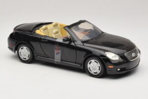 Lexus SC430 Kabriolet Čierny Motormax 1:18 73119 Kov – obrázok 4 z 6
