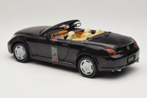 Lexus SC430 Kabriolet Čierny Motormax 1:18 73119 Kov – obrázok 5 z 6