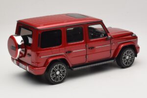 Mercedes G-Class W465 Hyacinth Red Norev 1:18 183037 Kov – obrázok 2 z 6