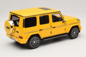 Mercedes G-Class W465 Sun Yellow Norev 1:18 183038 Kov – obrázok 2 z 6