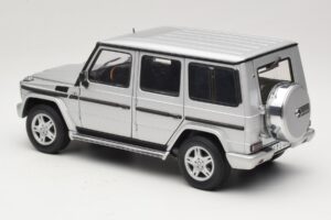 Mercedes G500 W463 LWB Dealerská Edícia Strieborný AUTOart 1:18 B66962142 Kov – obrázok 7 z 8