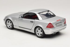 Mercedes SLK230 R170 AMG Roadster Strieborný UT Models 1:18 26152 Kov – obrázok 7 z 8