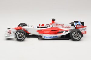 Panasonic Toyota Racing TF106 #11 J. Trulli 2006 Minichamps 1:18 AM59558L Kov – obrázok 3 z 7