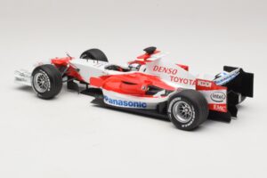 Panasonic Toyota Racing TF106 #11 J. Trulli 2006 Minichamps 1:18 AM59558L Kov – obrázok 5 z 7