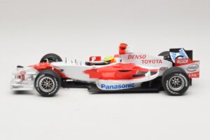 Panasonic Toyota Racing TF106 #12 R. Schumacher 2006 Minichamps 1:18 AM59557K Kov – obrázok 3 z 7