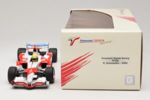 Panasonic Toyota Racing TF106 #12 R. Schumacher 2006 Minichamps 1:18 AM59557K Kov – obrázok 6 z 7