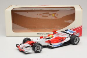 Panasonic Toyota Racing TF106 #12 R. Schumacher 2006 Minichamps 1:18 AM59557K Kov – obrázok 7 z 7