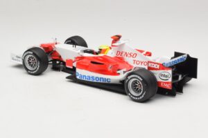 Panasonic Toyota Racing TF106 #12 R. Schumacher Presentation 2006 Minichamps 1:18 AM59553G Kov – obrázok 5 z 6