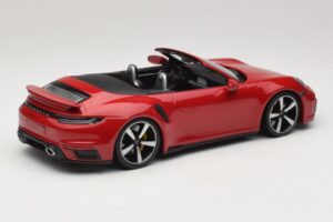 Porsche 911 992 Turbo S Kabriolet Tmavo Červený Minichamps 1:18 PORSCHE007 Kov – obrázok 2 z 6