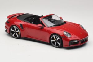 Porsche 911 992 Turbo S Kabriolet Tmavo Červený Minichamps 1:18 PORSCHE007 Kov – obrázok 4 z 6